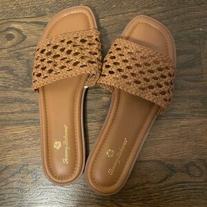 Tommy Bahama Women's Brown Woven Sandals